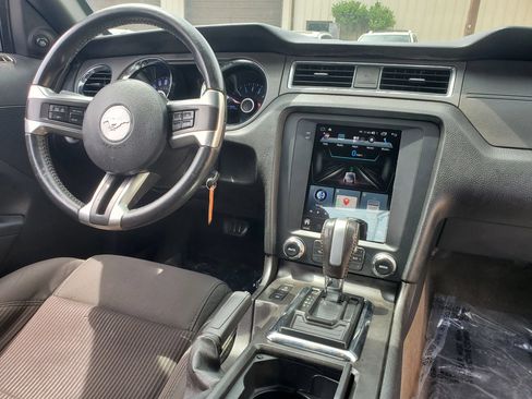 Used 2013 Ford Mustang Convertible RWD image 39