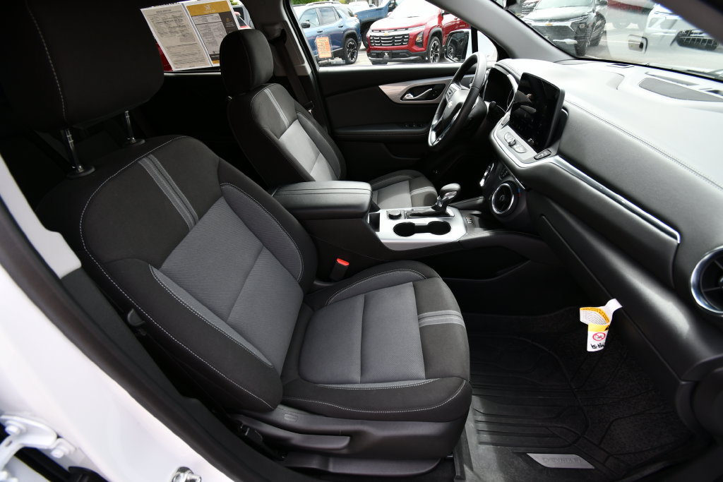 Used 2023 Chevrolet Blazer LT w/ Convenience Package AWD/4WD image 20