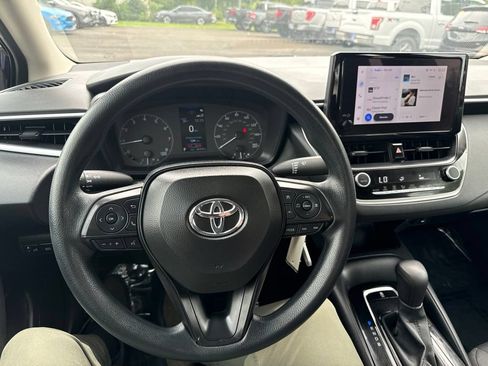 Used 2024 Toyota Corolla LE FWD image 9