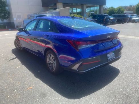 Certified 2024 Hyundai Elantra SEL FWD image 4