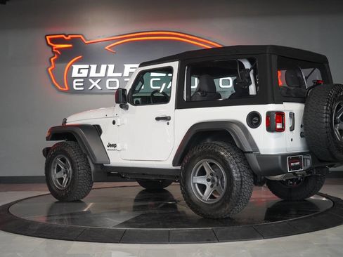 Used 2024 Jeep Wrangler Sport image 3