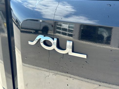 Used 2011 Kia Soul Sport FWD image 14