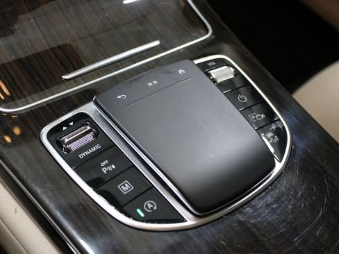 Used 2022 Mercedes-Benz GLC 300 4MATIC image 39