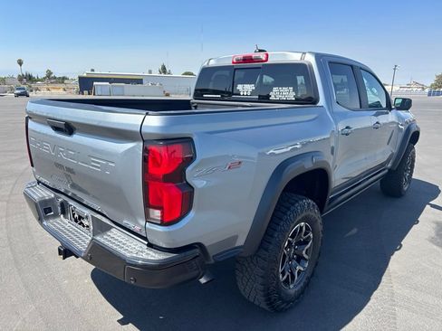 Used 2023 Chevrolet Colorado ZR2 w/ ZR2 Convenience Package III AWD/4WD image 5