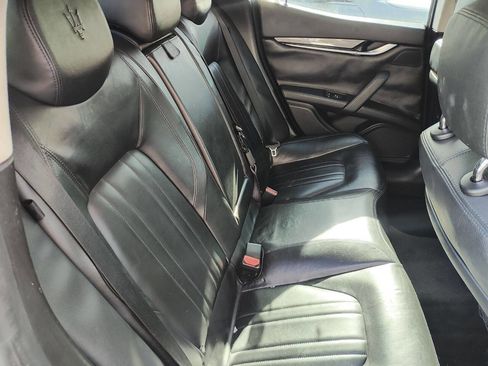Used 2015 Maserati Ghibli image 46