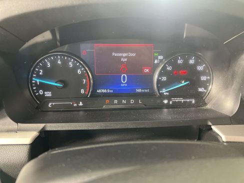 Used 2023 Ford Explorer XLT w/ Equipment Group 202A AWD/4WD image 13