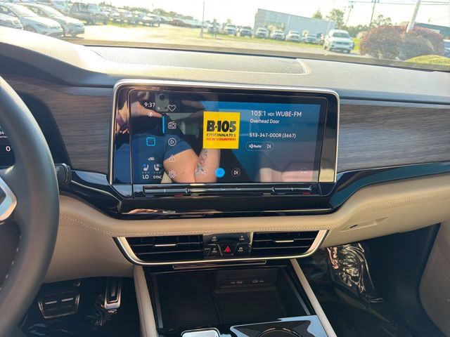Used 2024 Volkswagen Atlas SEL AWD/4WD image 19