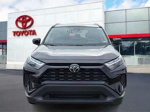 Used 2025 Toyota RAV4 XLE image 10