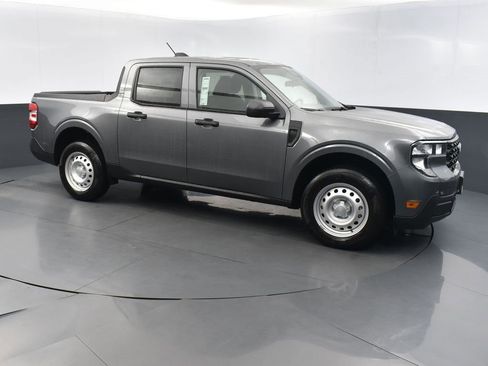 New 2026 Ford Maverick XL image 3