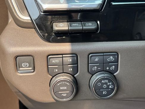 Used 2023 Chevrolet Silverado 1500 LTZ w/ LTZ Premium Package AWD/4WD image 14