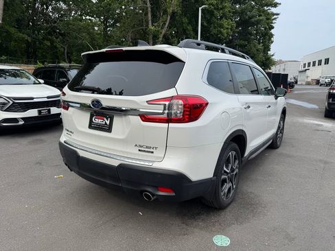 Used 2024 Subaru Ascent Touring AWD/4WD image 4