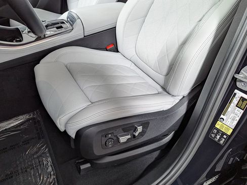 Certified 2023 BMW X5 M50i w/ Executive Package image 21