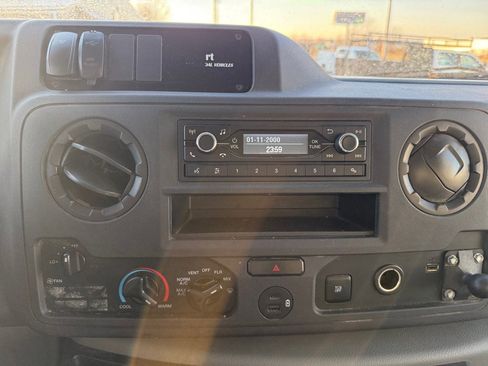 Used 2021 Ford E-350 and Econoline 350 Super Duty w/ Power Windows & Locks Group image 8