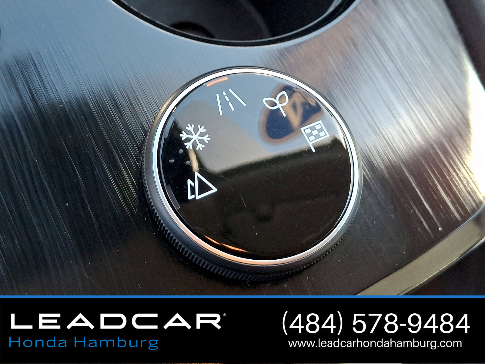 Used 2024 Nissan Rogue S AWD/4WD image 24