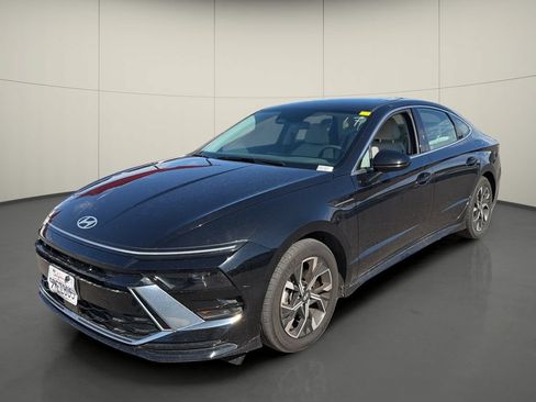 Used 2025 Hyundai Sonata SEL FWD image 3