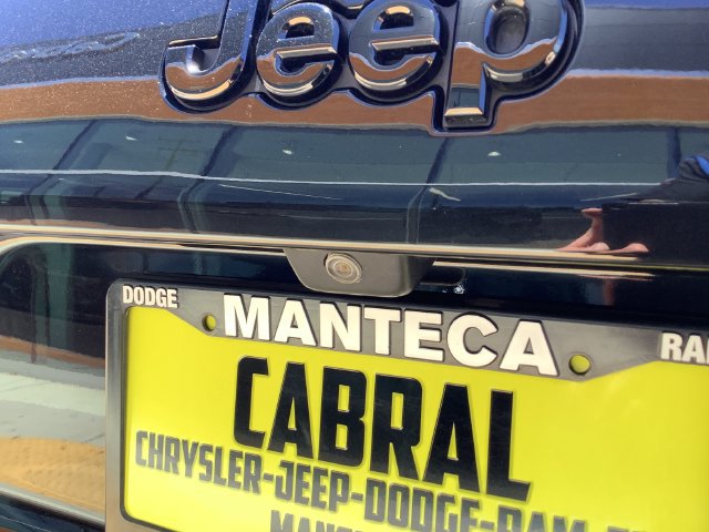 Used 2020 Jeep Cherokee Latitude Plus AWD/4WD image 25