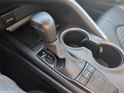 Used 2023 Toyota Camry SE image 24