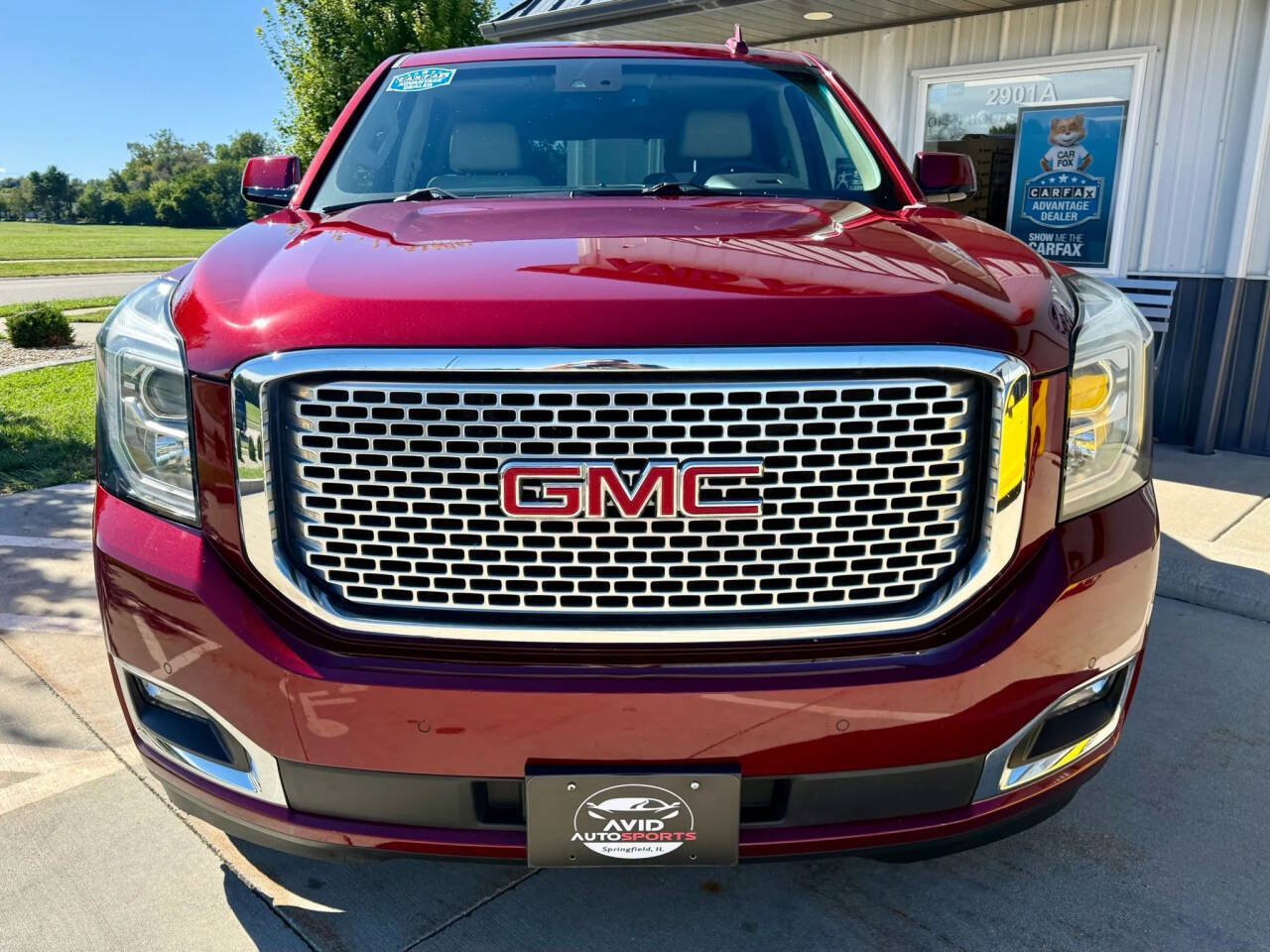 Used 2016 GMC Yukon Denali w/ Open Road Package AWD/4WD image 3