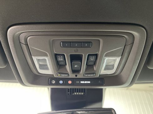 Used 2024 GMC Sierra 3500 SLT w/ SLT Premium Package AWD/4WD image 24