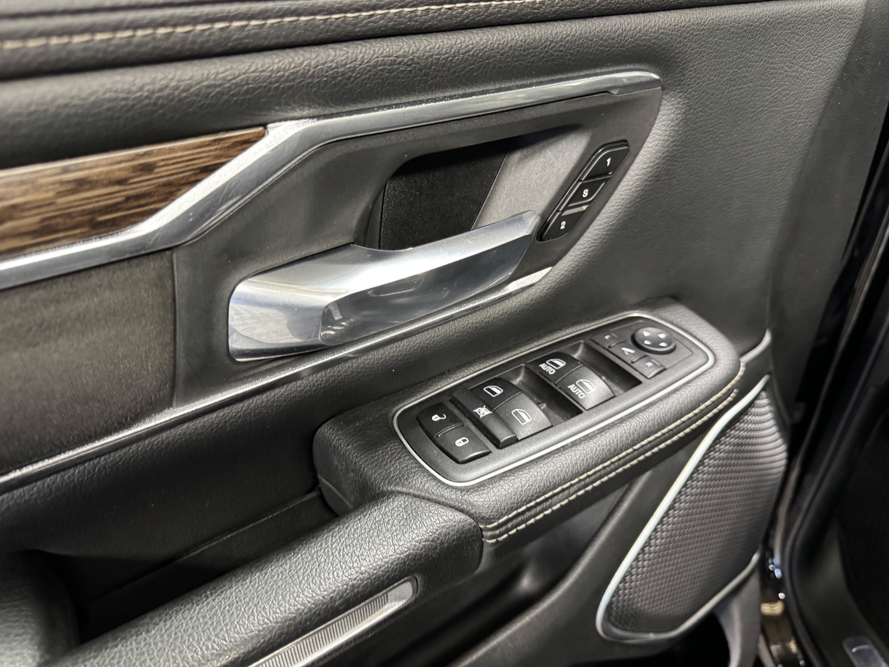 Used 2019 RAM 1500 Laramie w/ Bed Utility Group AWD/4WD image 36