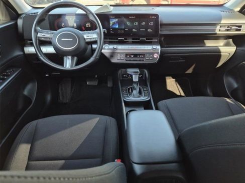 Used 2025 Hyundai Kona SEL AWD/4WD image 14