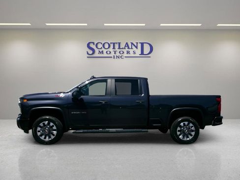Used 2024 Chevrolet Silverado 2500 Custom w/ Custom Value Package AWD/4WD image 1