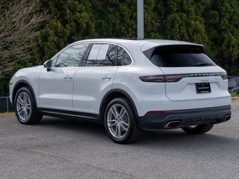 Certified 2023 Porsche Cayenne image 3
