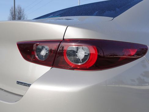 Certified 2025 MAZDA MAZDA3 s image 5