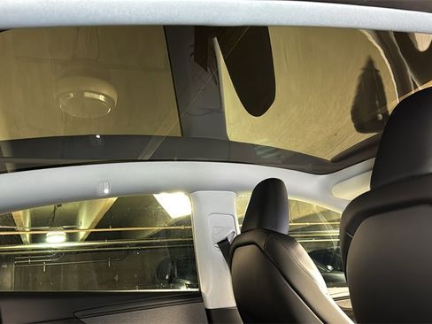 Used 2026 Tesla Model Y 2WD image 15