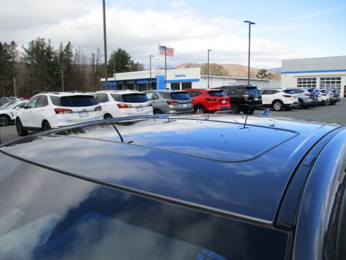 Used 2023 Subaru Legacy Premium image 11