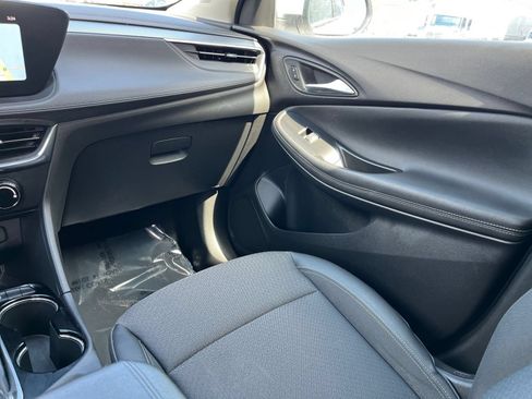 Used 2025 Buick Encore GX Preferred FWD image 35