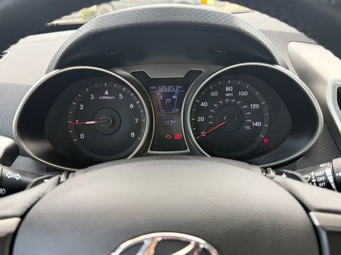 Used 2013 Hyundai Veloster w/ Style Pkg FWD image 20