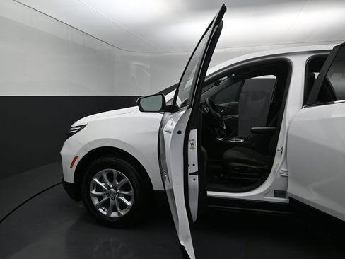 Certified 2024 Chevrolet Equinox LT AWD/4WD image 13
