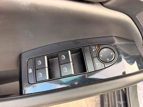 Used 2024 MAZDA MAZDA3 s FWD image 26