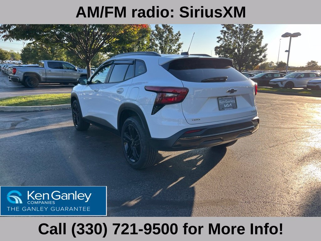 Used 2025 Chevrolet Trax ACTIV w/ Sunroof Package FWD image 13