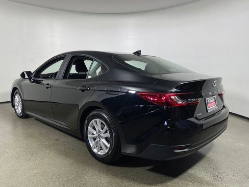 Certified 2025 Toyota Camry LE image 5