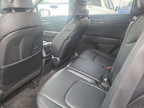 Used 2023 Kia Sportage EX AWD/4WD image 14