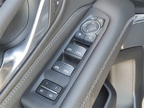 Used 2024 GMC Yukon Denali w/ Advanced Technology Package image 20