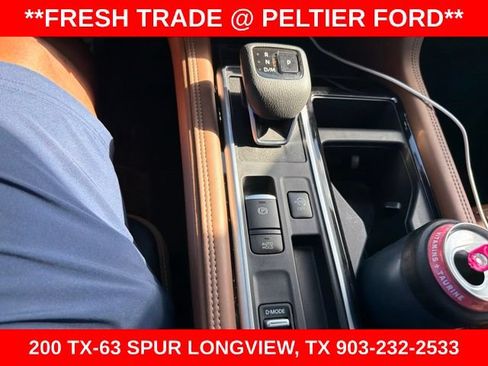 Used 2024 Nissan Pathfinder Platinum FWD image 23