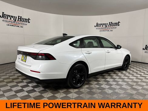 Used 2025 Honda Accord SE image 5