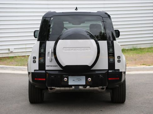 New 2026 Land Rover Defender 130 X-Dynamic SE AWD/4WD image 7