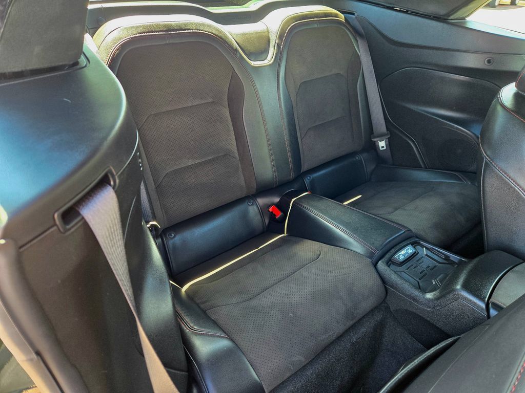 Used 2020 Chevrolet Camaro ZL1 RWD image 17