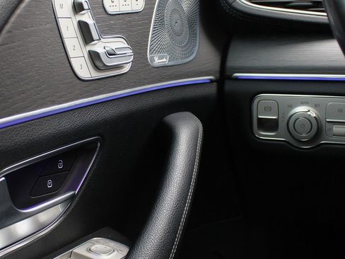 Used 2021 Mercedes-Benz GLS 580 4MATIC image 14