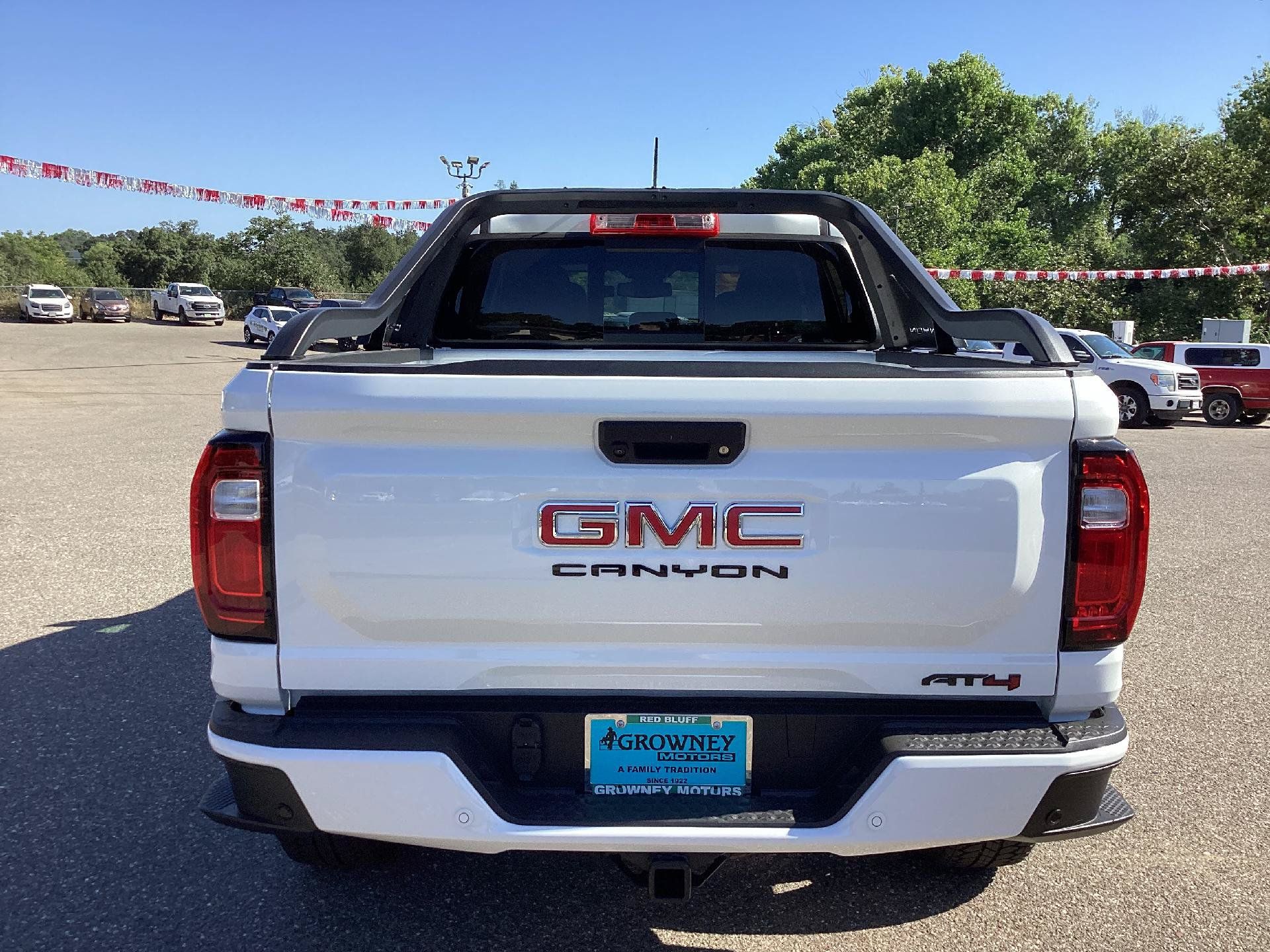 New 2025 GMC Canyon AT4 w/ Nightfall Edition AWD/4WD image 8