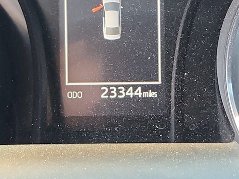 Used 2019 Toyota Camry SE w/ Carpet Mat Package FWD image 10
