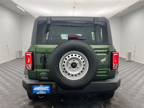 New 2025 Ford Bronco 4-Door image 9