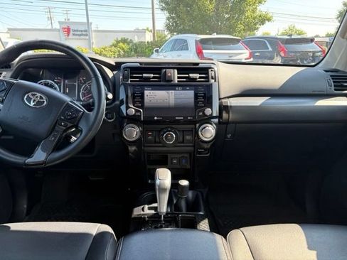 Used 2022 Toyota 4Runner TRD Off-Road Premium w/ Moonroof Package AWD/4WD image 23