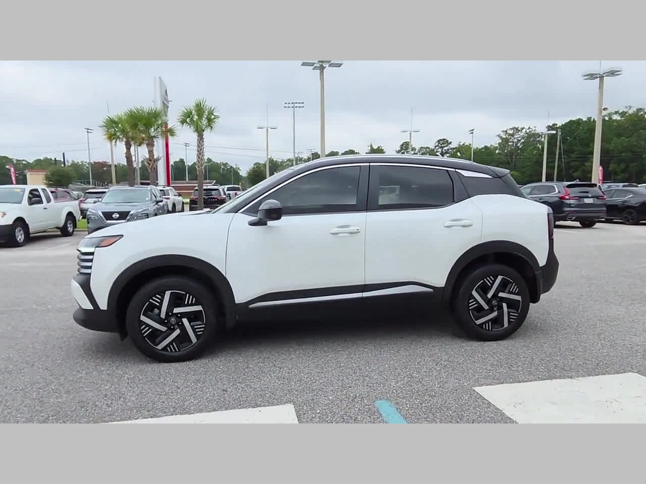 Used 2026 Nissan Kicks SV FWD image 27