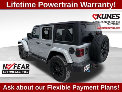 Used 2023 Jeep Wrangler Unlimited Sahara image 9