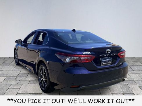 Used 2022 Toyota Camry XLE FWD image 5